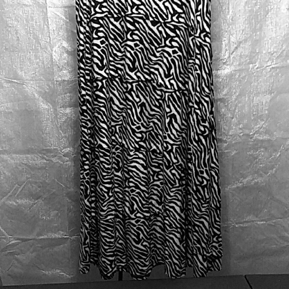 Plus size zebra print ruffled skirt